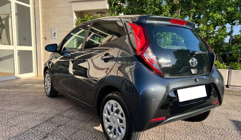 

								Toyota Aygo 1.0 Automatica 5 porte x-play pieno
									