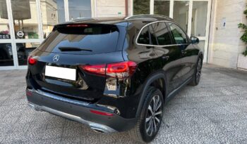 

									Mercedes-Benz GLA 200 d Automatic pieno
								