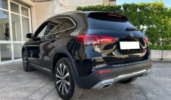 

									Mercedes-Benz GLA 200 d Automatic pieno
								