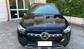 

									Mercedes-Benz GLA 200 d Automatic pieno
								