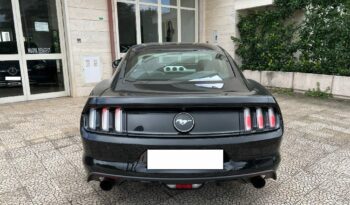 

									Ford Mustang Fastback 2.3 EcoBoost pieno
								