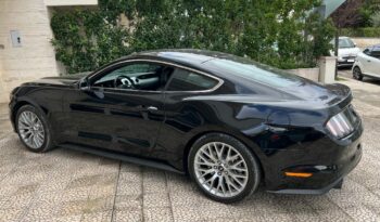 

									Ford Mustang Fastback 2.3 EcoBoost pieno
								