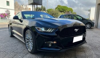 

									Ford Mustang Fastback 2.3 EcoBoost pieno
								