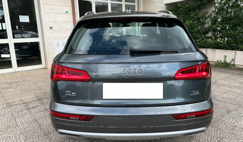 

								Audi Q5 2.0 TDI 190 CV quattro S tronic S line pieno
									