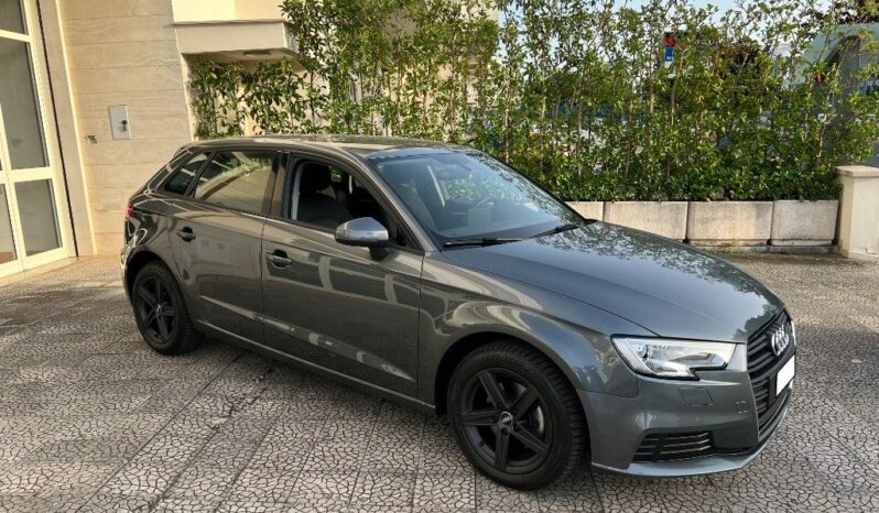 
								Audi A3 SPB 1.6 TDI 116 CV S tronic pieno									