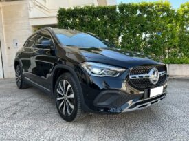 Mercedes-Benz GLA 200 d Automatic