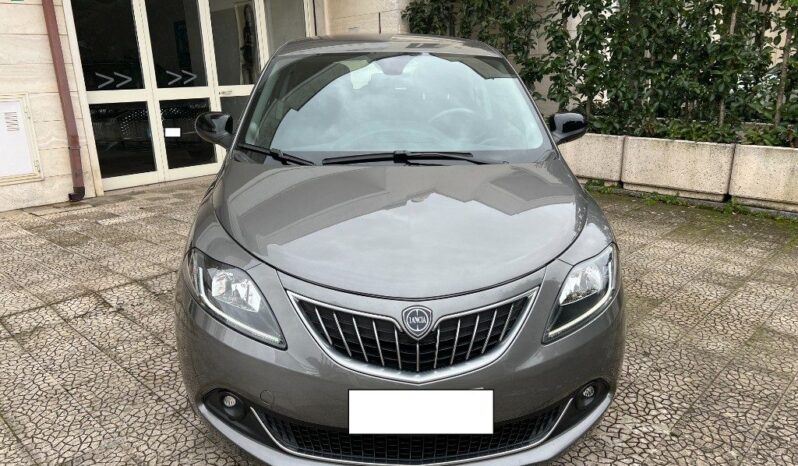 
								Lancia Ypsilon 1.0 5 porte S&S Hybrid Gold pieno									