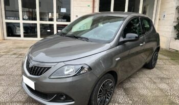 
									Lancia Ypsilon 1.0 5 porte S&S Hybrid Gold pieno								