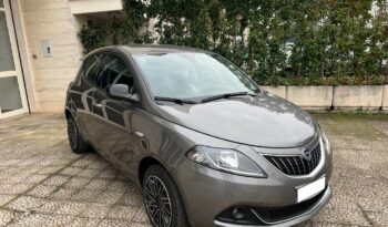 
									Lancia Ypsilon 1.0 5 porte S&S Hybrid Gold pieno								