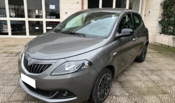 
									Lancia Ypsilon 1.0 5 porte S&S Hybrid Gold pieno								