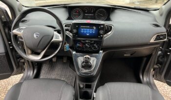 
									Lancia Ypsilon 1.0 5 porte S&S Hybrid Gold pieno								