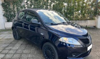 
									Lancia Ypsilon 1.2 69 CV 5 porte GPL Ecochic pieno								