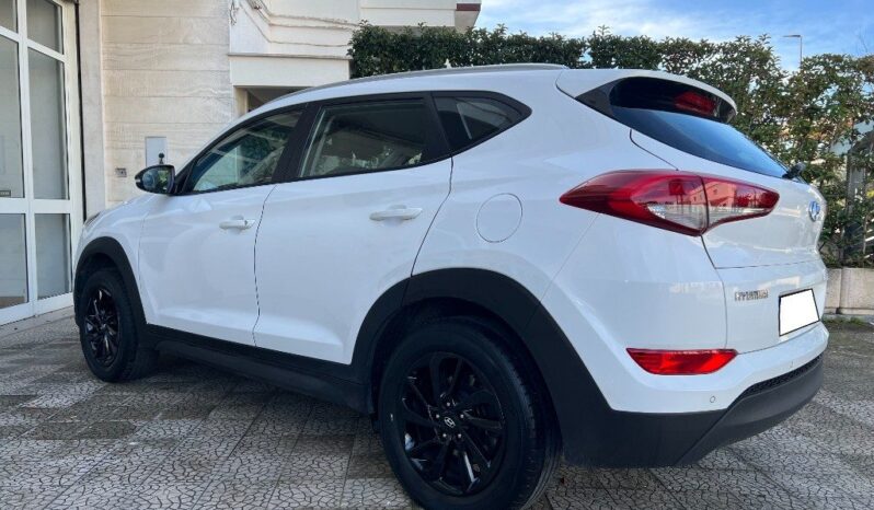 
								Hyundai Tucson 1.7 CRDi Tetto Nero pieno									